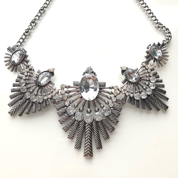 Cleo Statement Necklace - Picture 3 of 8